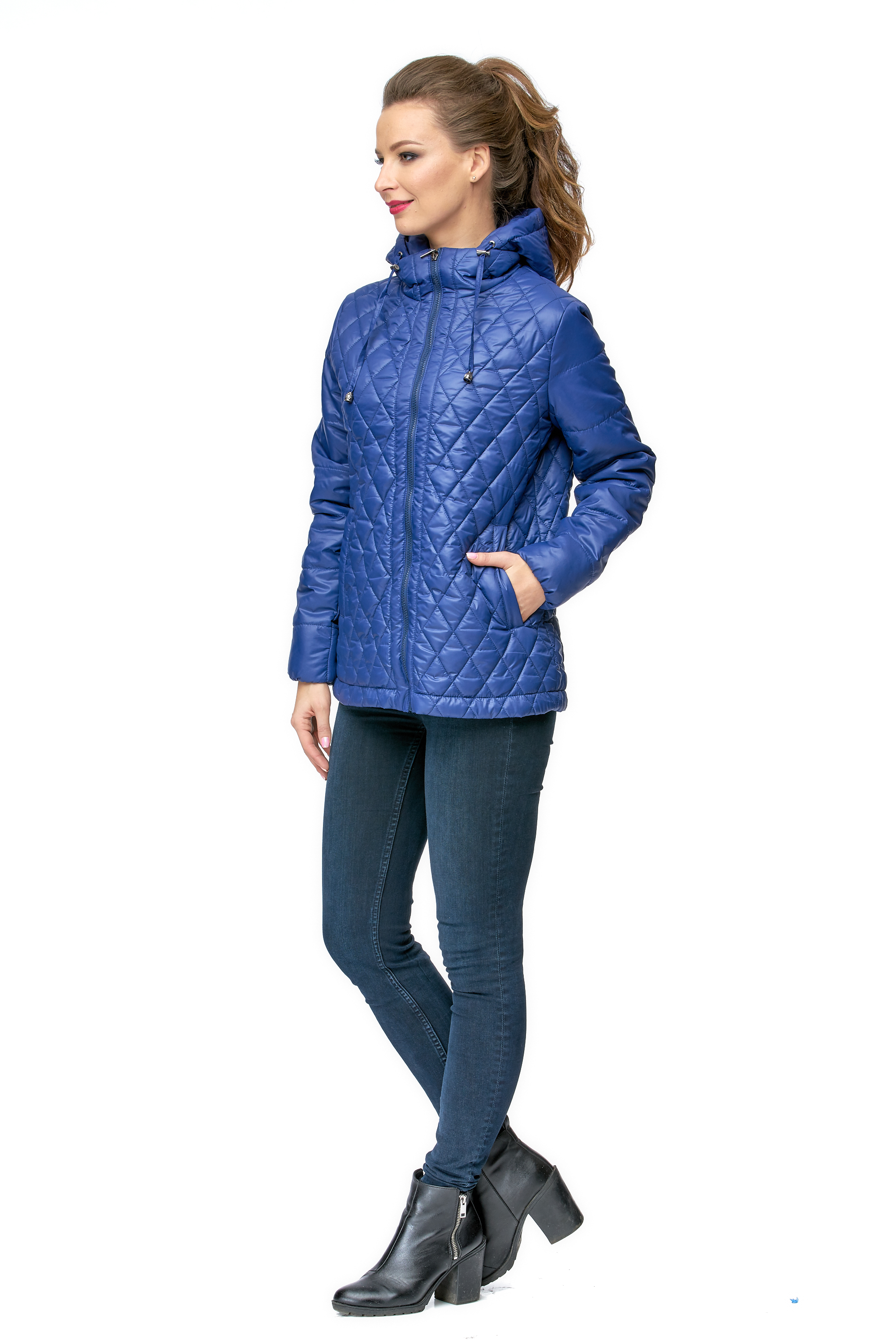 Куртка женская из текстиля с капюшоном 8001006-2